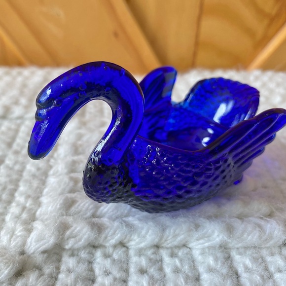 Vintage Small Cobalt Blue Glass Swan Trinket Bowl Dish Salt Cellar - Picture 5 of 11